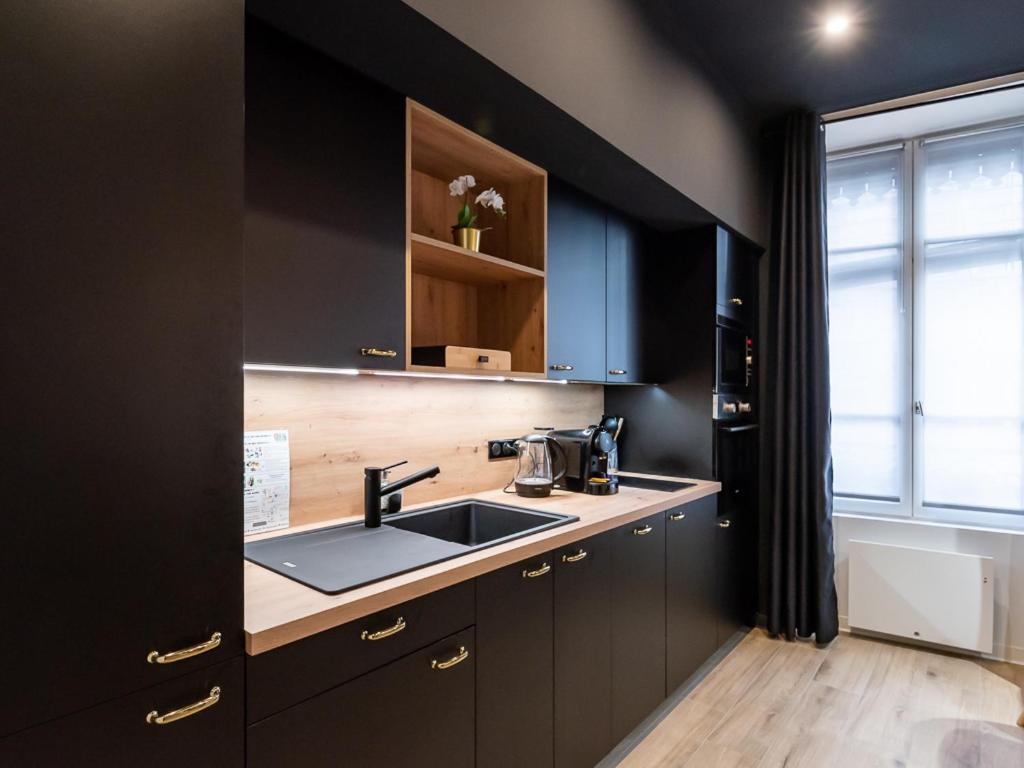 Appartement Chic Proche Bellecour Avec Parking 里昂 外观 照片